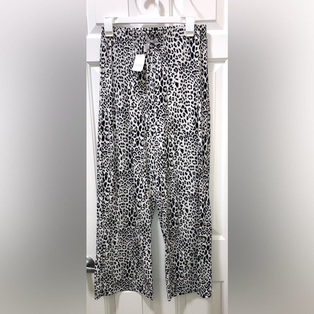Womens Sophie Sue Animal Print Pajama pants Size Medium new